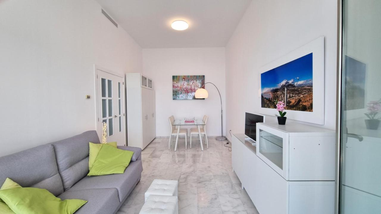 Slyline 40 Lujoso Apartamento De 1 Dormitorio - Muy Soleado 베니돔 외부 사진