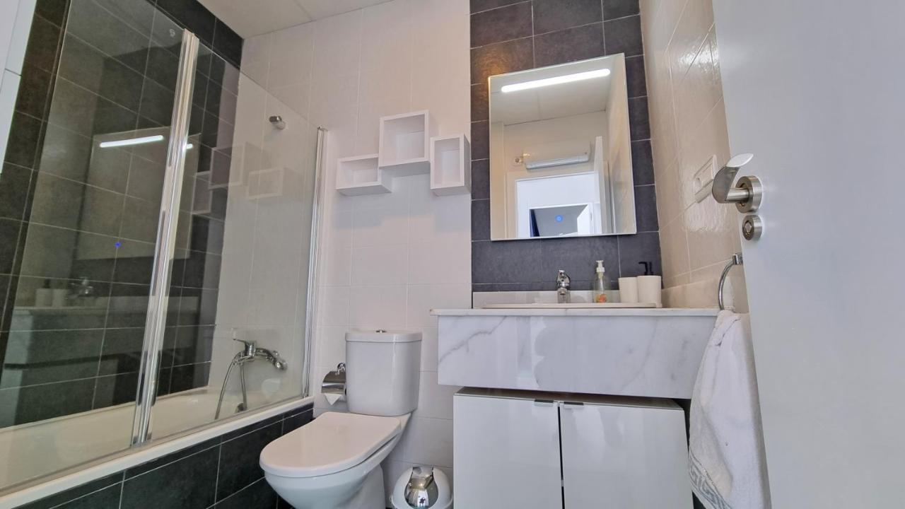 Slyline 40 Lujoso Apartamento De 1 Dormitorio - Muy Soleado 베니돔 외부 사진